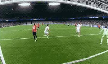 2-1！西甲豪门获胜神剧情：主场三球被吹，1分钟2球逆转，全胜领跑